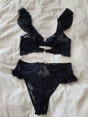 Mentionables Black Lace Sheer Bralette & High-Cut Brief Set L